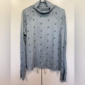 New Oiselle shirt with seagulls.  Beachy, athleisure, super soft. XL